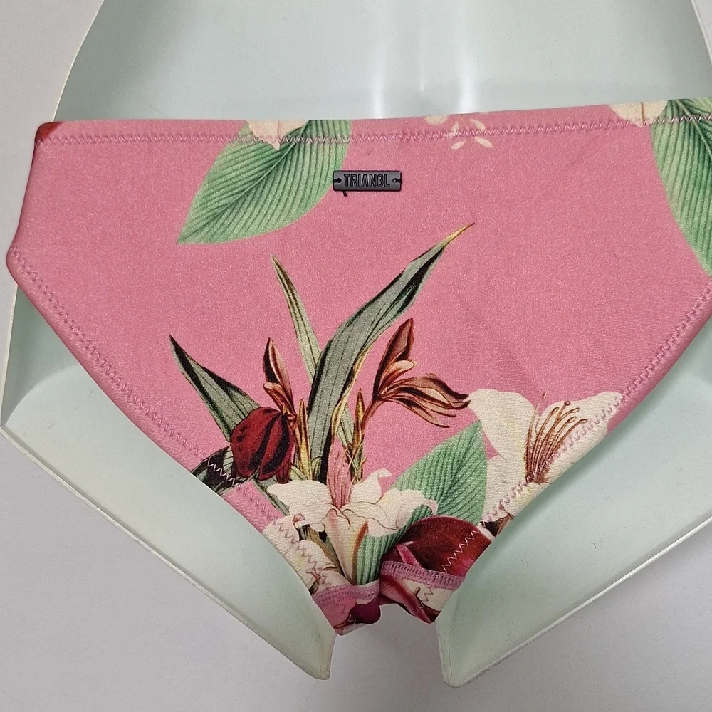 Triangl Swimwear White and Pink Bikini Swim Cinch Bag